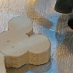 DIY FACTORYでオリジナルの木製キーホルダーを作ってみたよ！カット＆磨き編