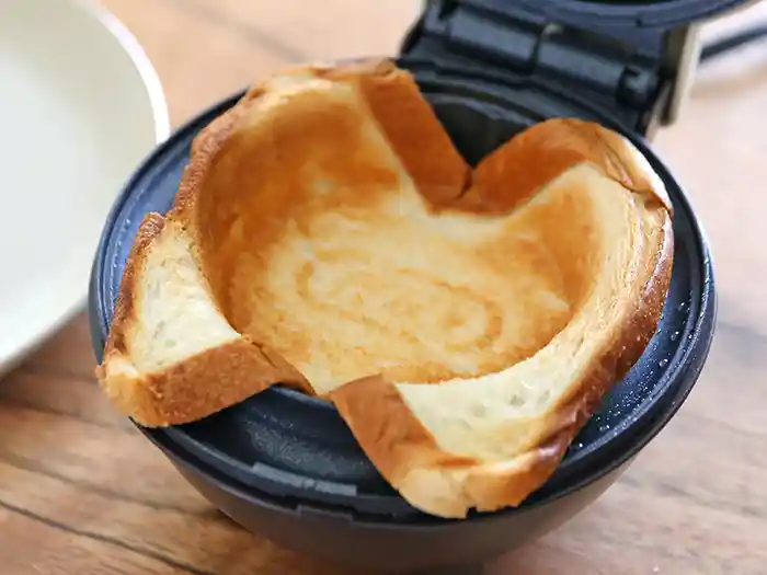 食べられる器メーカーで焼いた食パン