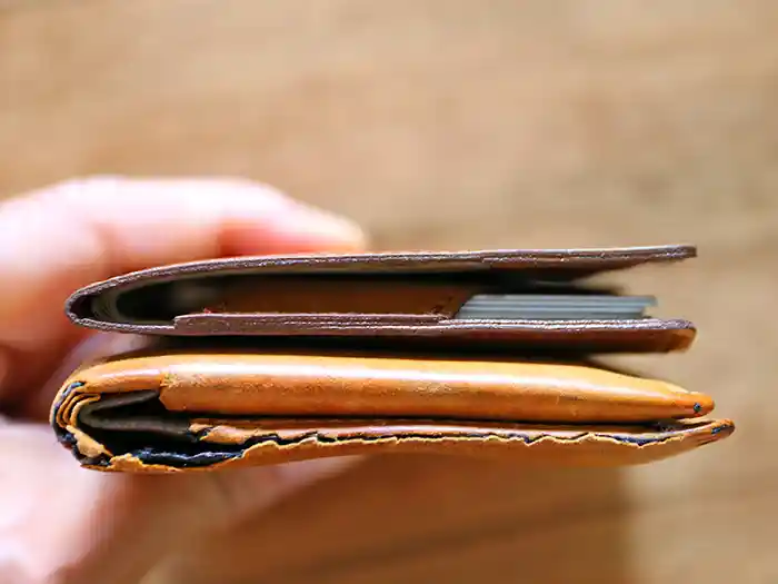 前の財布よりも断然薄い